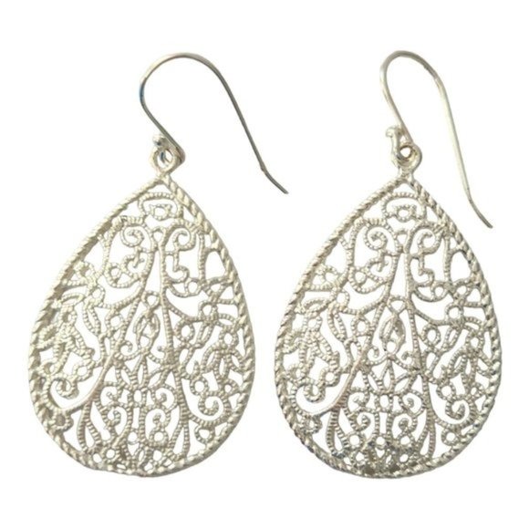 NEW Women's Silverworks Silver Plated Teardrop Earrings NWT - Picture 1 of 6